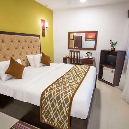 Mount Breeze Hotel Dehiwala-Mount Lavinia Dış mekan fotoğraf