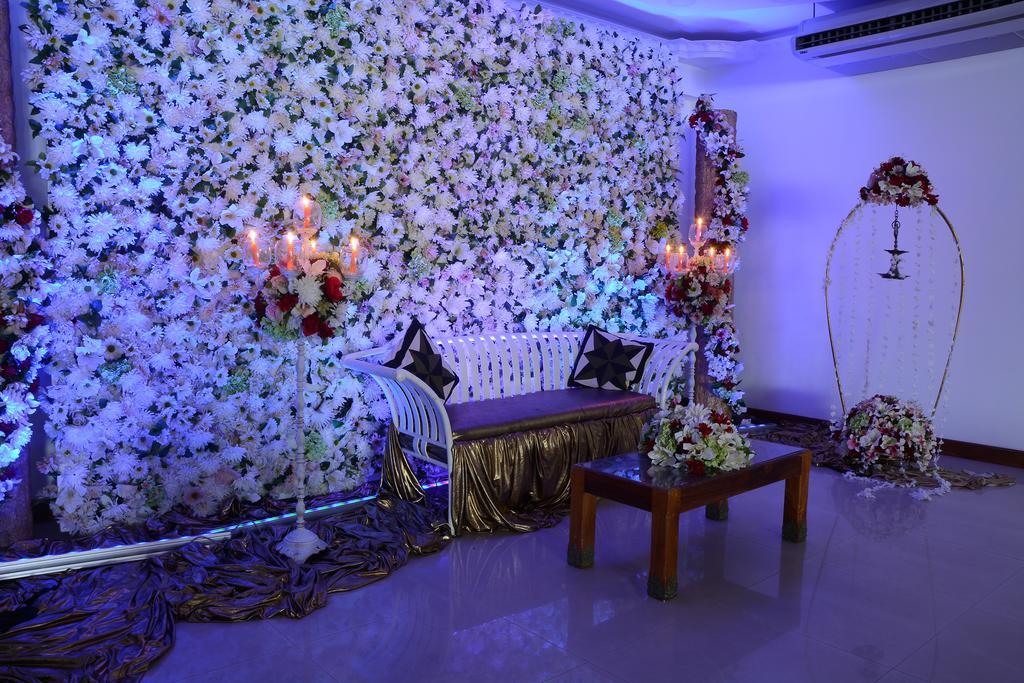 Mount Breeze Hotel Dehiwala-Mount Lavinia Dış mekan fotoğraf