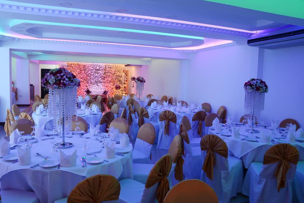 Mount Breeze Hotel Dehiwala-Mount Lavinia Dış mekan fotoğraf