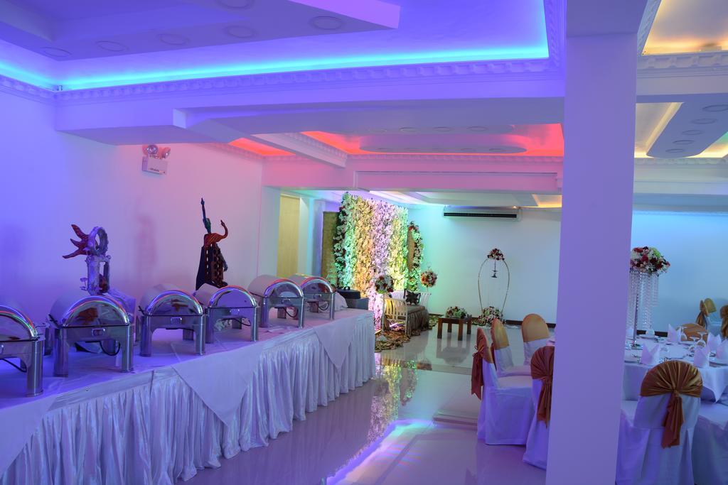 Mount Breeze Hotel Dehiwala-Mount Lavinia Dış mekan fotoğraf