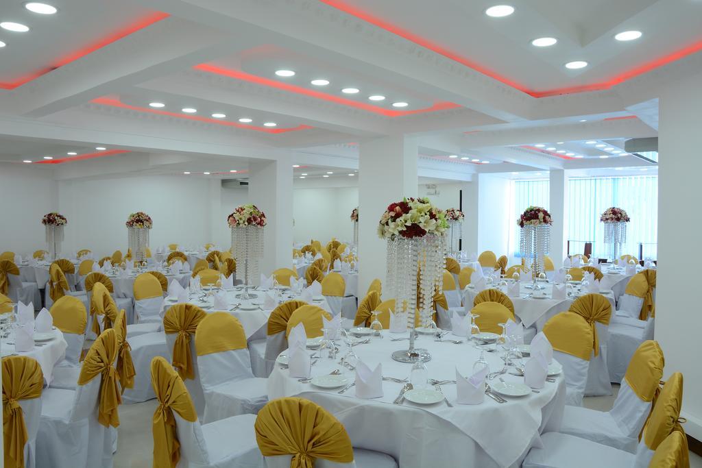 Mount Breeze Hotel Dehiwala-Mount Lavinia Dış mekan fotoğraf