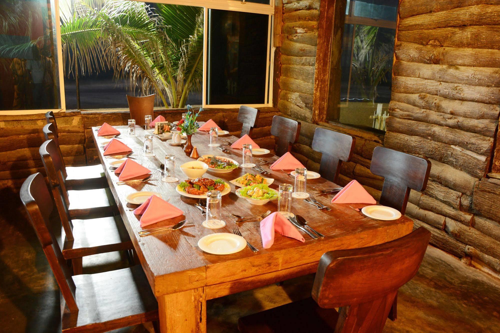 Mount Breeze Hotel Dehiwala-Mount Lavinia Dış mekan fotoğraf