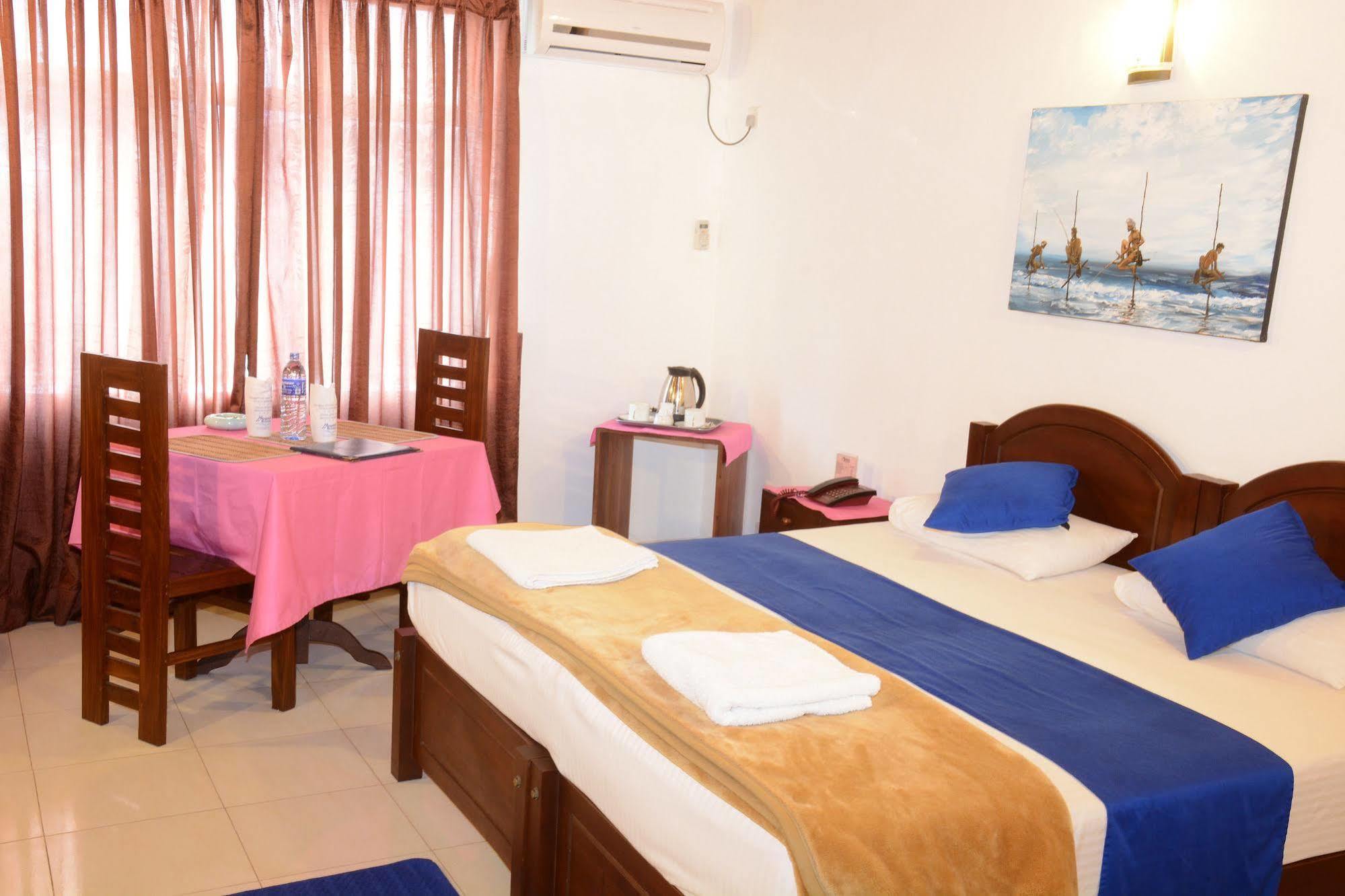 Mount Breeze Hotel Dehiwala-Mount Lavinia Dış mekan fotoğraf