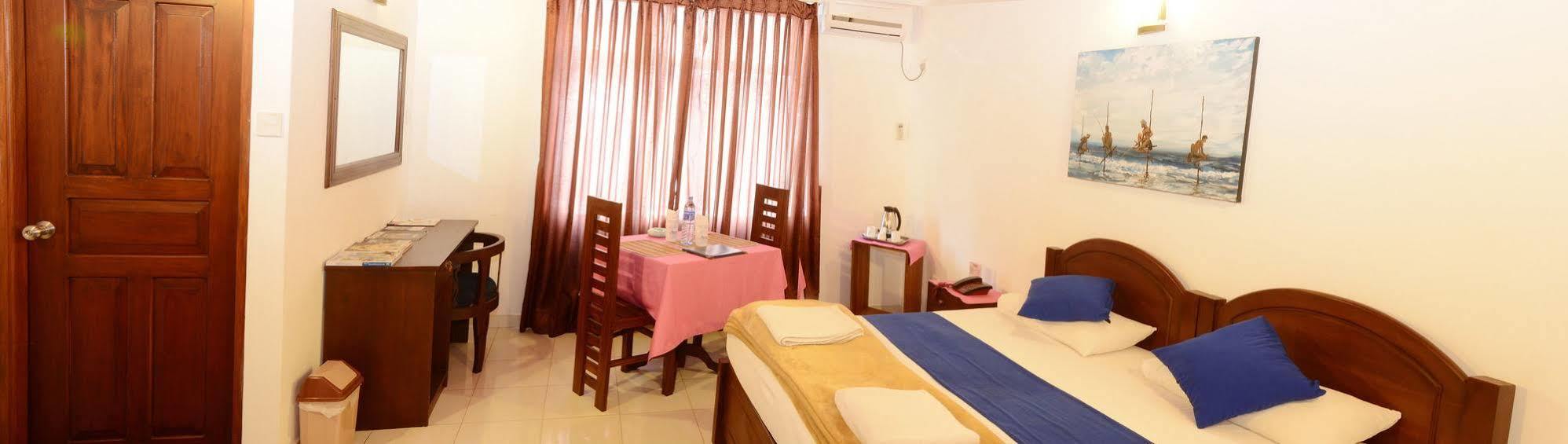 Mount Breeze Hotel Dehiwala-Mount Lavinia Dış mekan fotoğraf