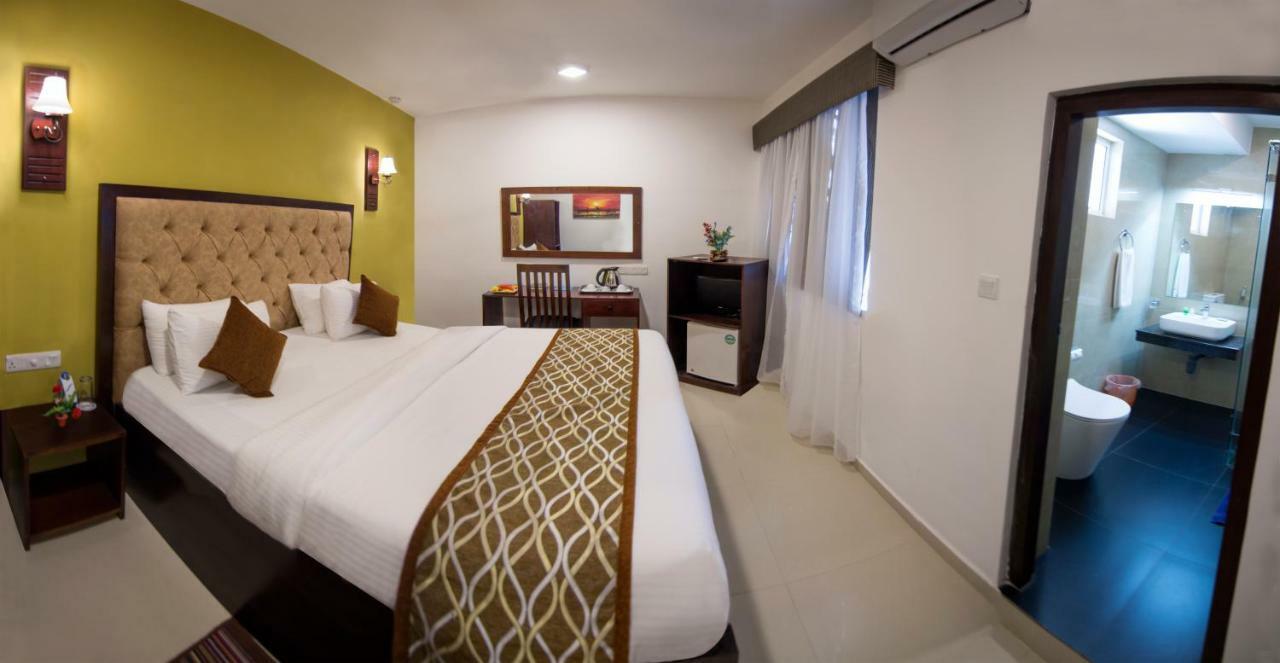 Mount Breeze Hotel Dehiwala-Mount Lavinia Dış mekan fotoğraf