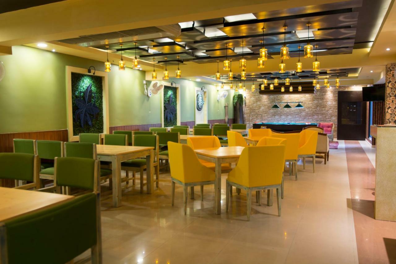 Mount Breeze Hotel Dehiwala-Mount Lavinia Dış mekan fotoğraf